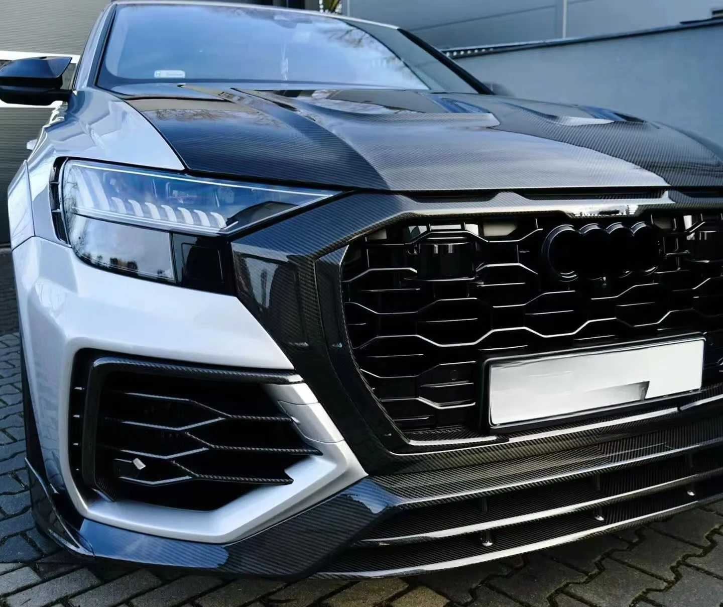 MSY Dry Carbon Fiber Body Kit for Q8 Rsq8 Dry Carbon Fiber Front and Rear Bumper Side Skirt Spoiler Hood Wide Body Kit