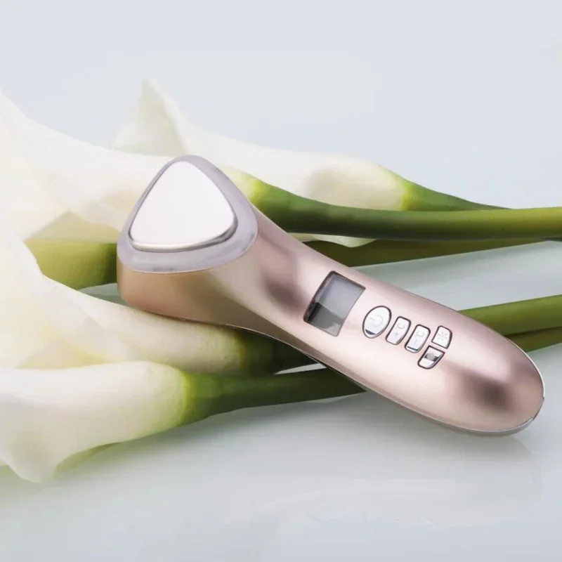 Neue Trends PDT LED-Lichttherapie Schönheitsgerät Heiß-Kalt Handgehaltene Schönheitswerkzeuge für Zuhause