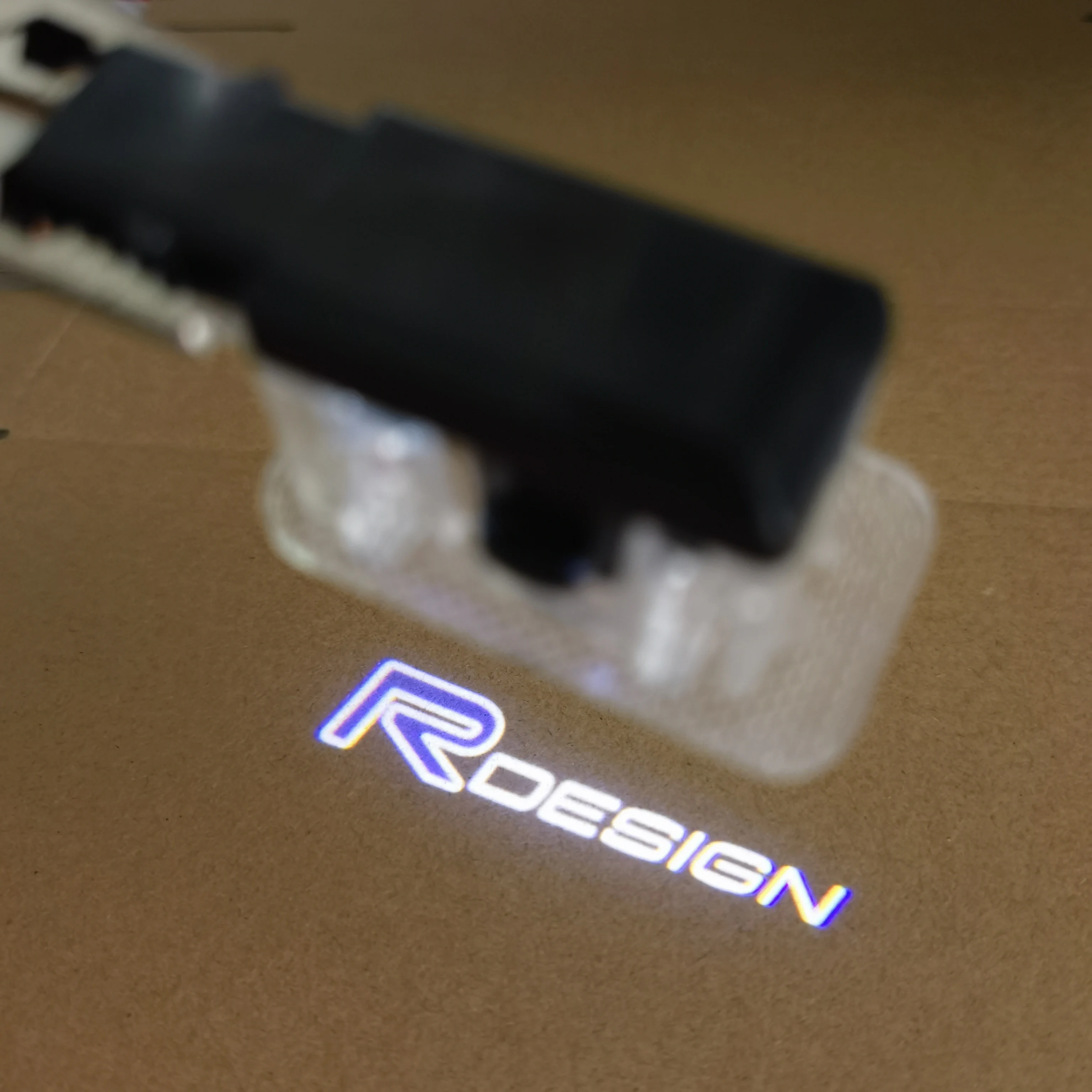 

RDESIGN Дверной светильник RDESIGN Добро пожаловать RDESIGN Ghost Shadow Light Светодиодная лампа подходит для XC90 S90 V90 XC60 V40 S60 V60 XC40
