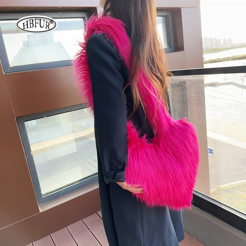 Faux Fur Furry Heat Shoulder Bag Women\'s Designer Sweetheart Crossbody Bags Sweet Pink Fake Fur Bag Purses Handbag for Women