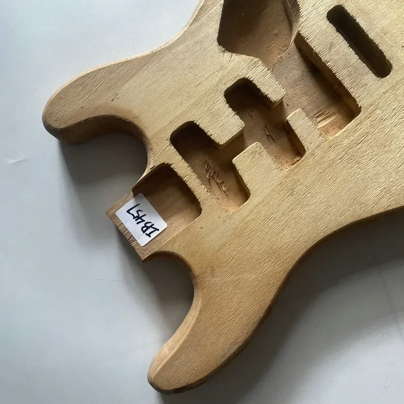 IB457 التالفة الصلبة باس الخشب ST نموذج الغيتار الكهربائي الجسم SSH التقاطات جسر اهتزاز للاستبدال وتقوم بها بنفسك لا دهانات #4