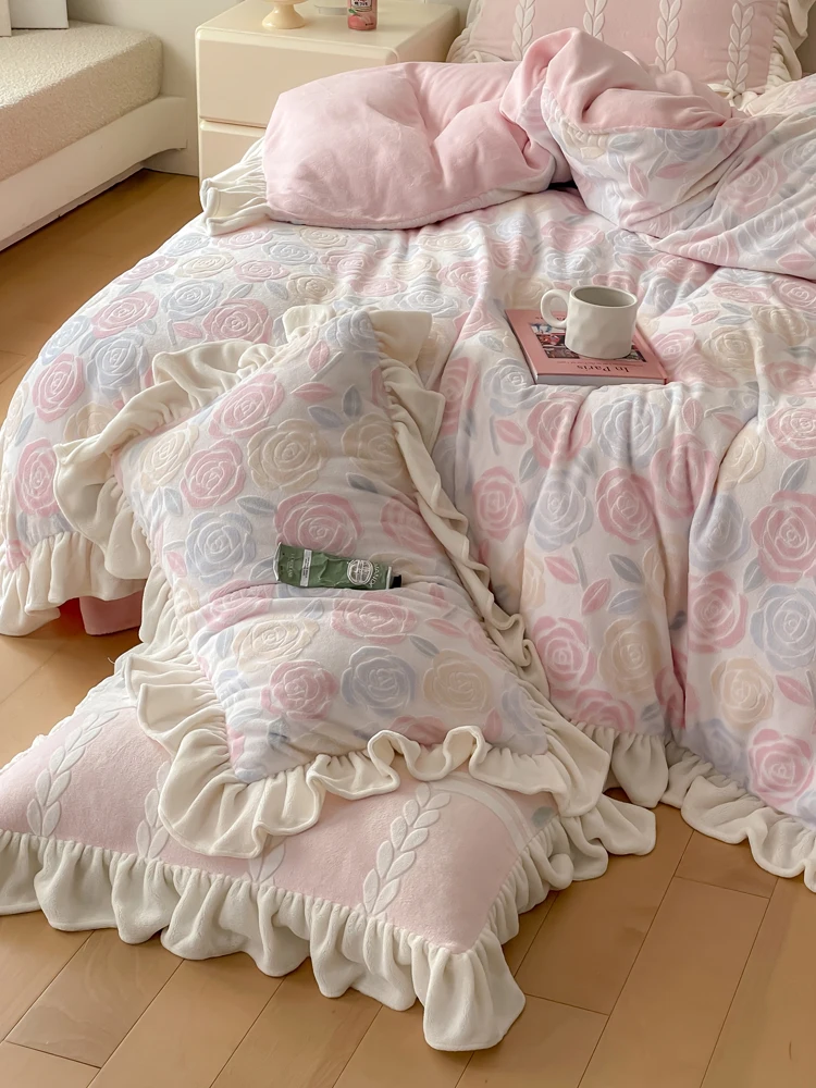 New Winter Rose Velvet Bedding Set Romantic Lace Ruffles Comforter Sets Fluffy Milk Velvet Duvet Cover Set Eldense Bed Sheet