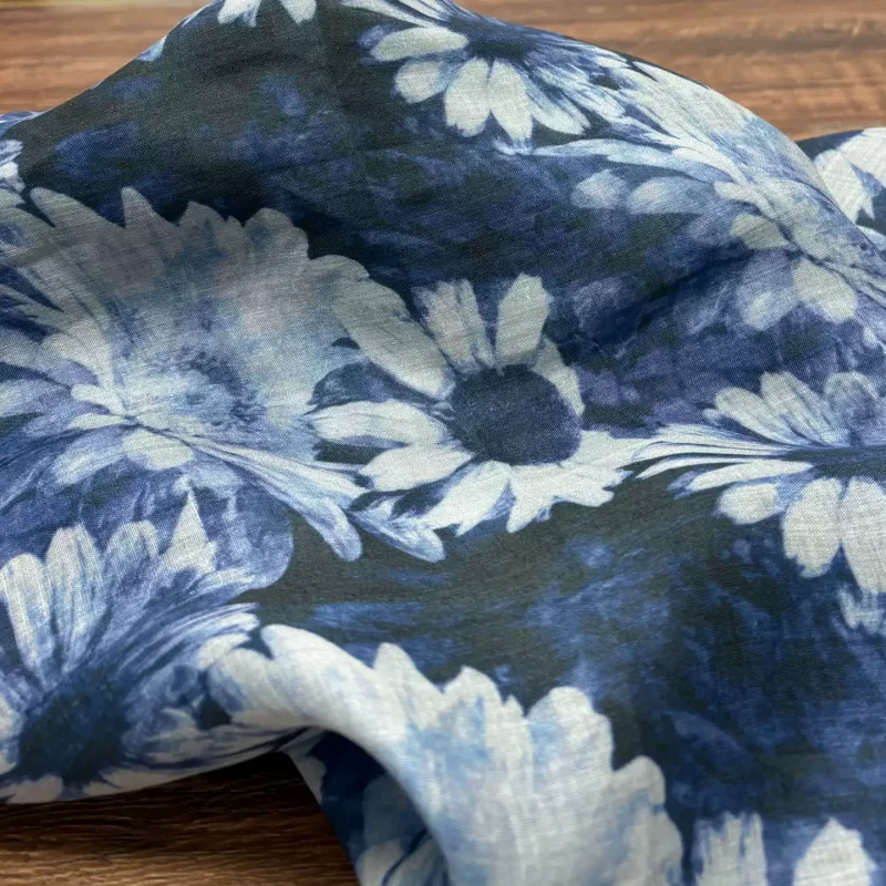 

Pure ramie blue printed fabric, used for making high-end summer clothing sewing fabrics