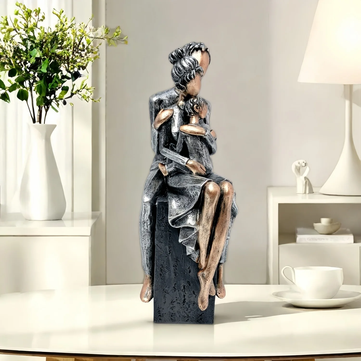 European Family Three Embrace Statue Light Luxury Resin Craft Home Desktop Decor