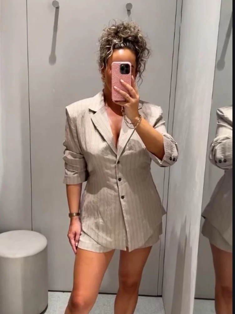

HH Women 2025 Summer Stripe 2 Piece Set Single-Breasted Long Sleeves Belt Design Blazers Coat+Elegant Pocket Zipper Shorts