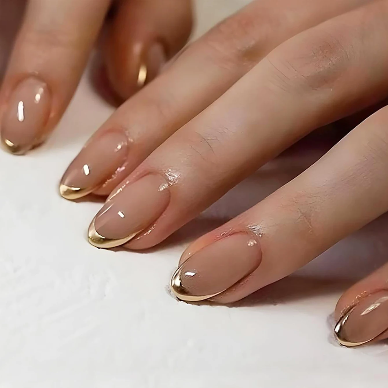 

24PCS Almond-Pressed Nail Shorts, Pink False Nails, Elegantly Crafted Golden French Tips Golden and Charming