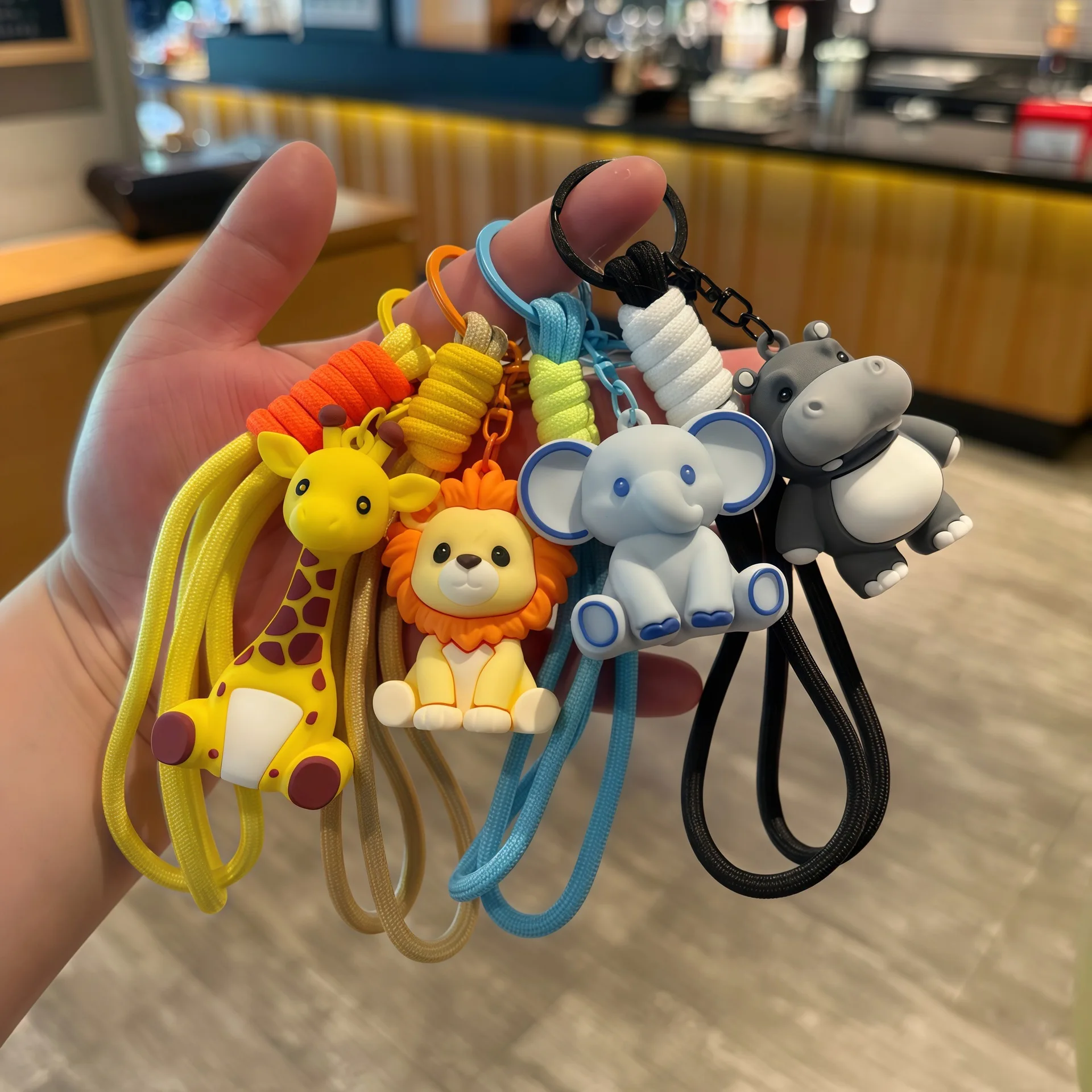 keychain hippo Cartoon Soft Rubber Couple Key Chains MooDeng Hippopotamus Creative Car Keyring