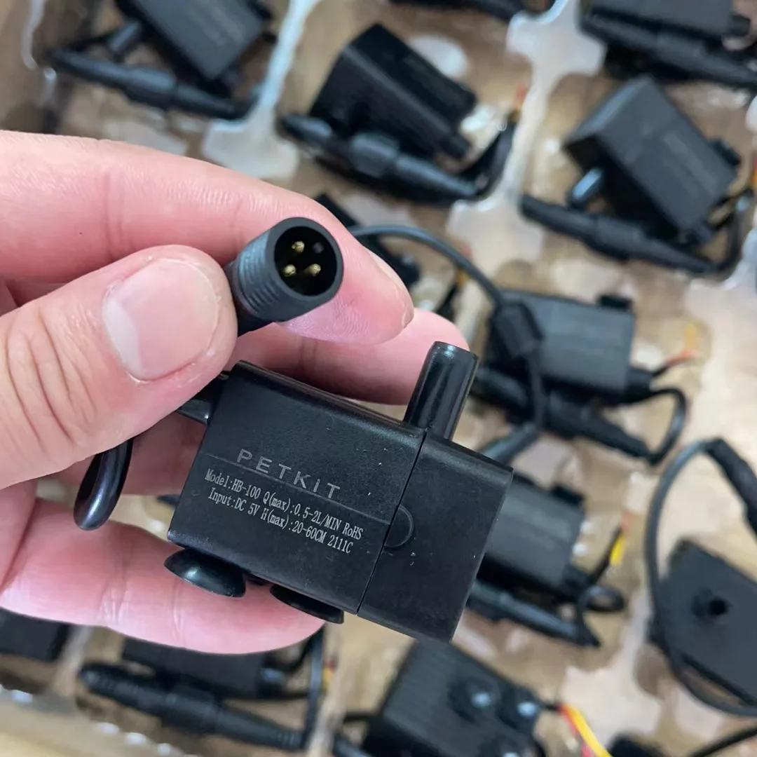 

Для питьевого фонтана PETKIT HB-100 FF-W Водяной насос с вилкой