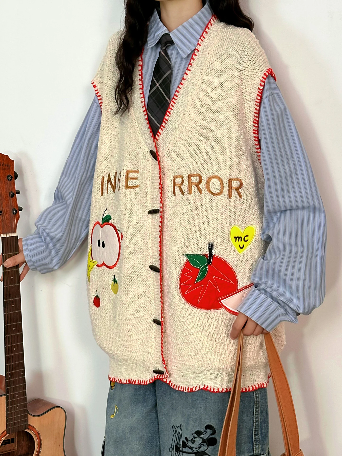 

Оригинальный американский вязаный жилет-кардиган с контрастными красными вставками и вышивкой для женщин, верхняя одежда