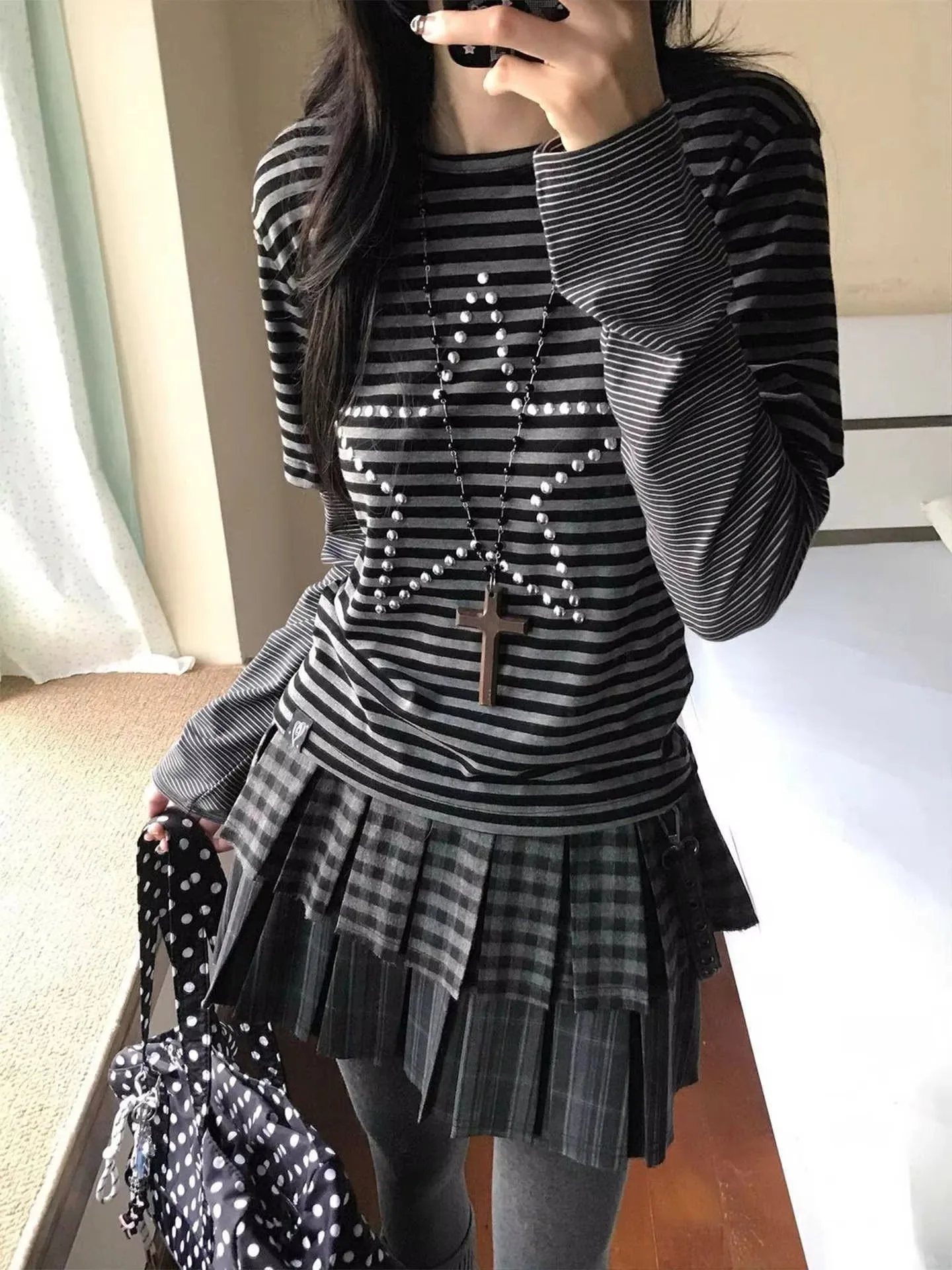 Alt Aesthetic Women Grey Black Stripe T-shirt Rhinestone Star Fake 2-in-1 Layered Long Sleeve Top