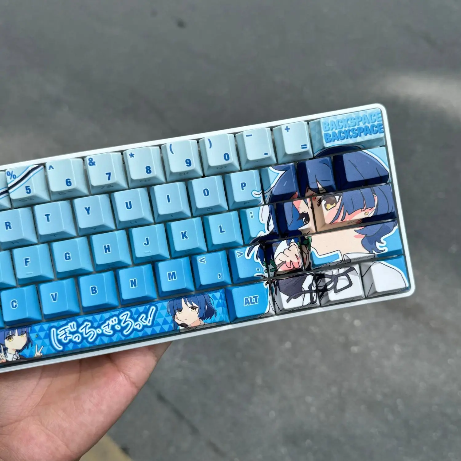 Yamada Ryo Keycap Bocchi the Rock Chreey Side Engraved Light Transmission PBT Hot Sublimation Two-dimensional Animation Keycap