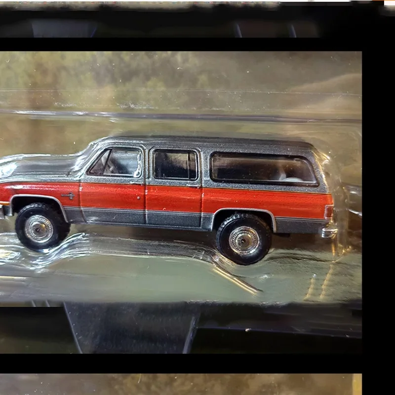 GreenLight 1:64 Scale 1987 Suburban K20 Silverado & Boat And Boat Trailer 32290B Model Collection Ornament Souvenir Gift