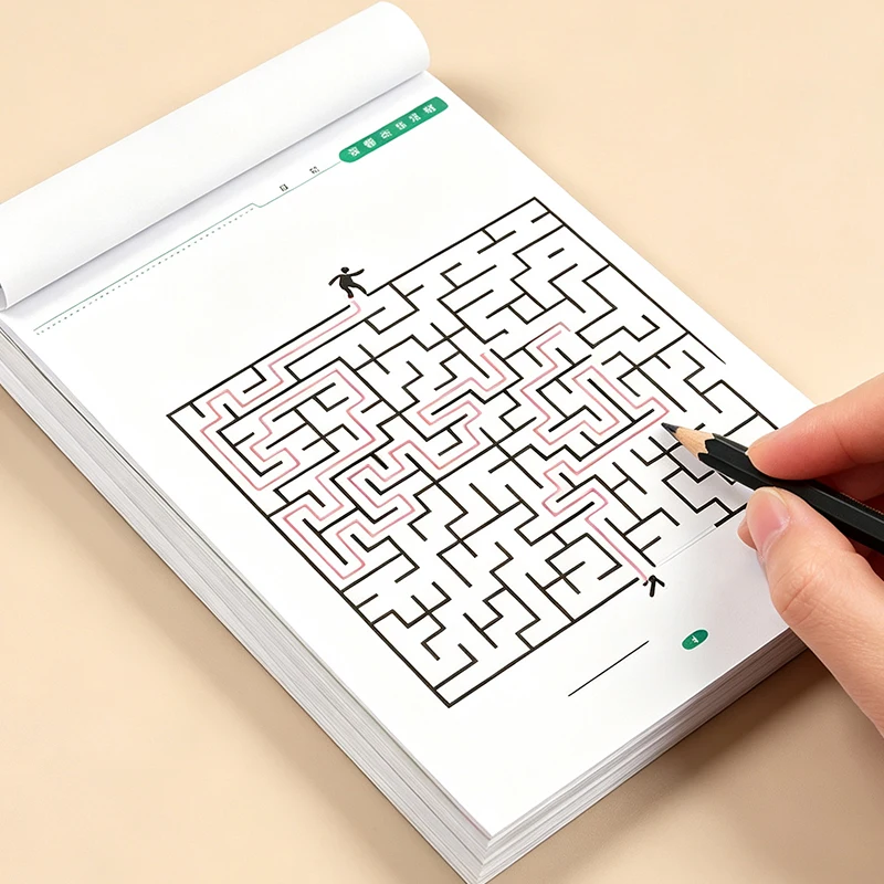 Children's Maze Puzzle Book, 192 Types of Patterns for Maze Training, Maze Game Book, Thinking Development and Attention Games, Puzzle Development Toys, Ideal Gift for Holidays, Halloween, and Christmas