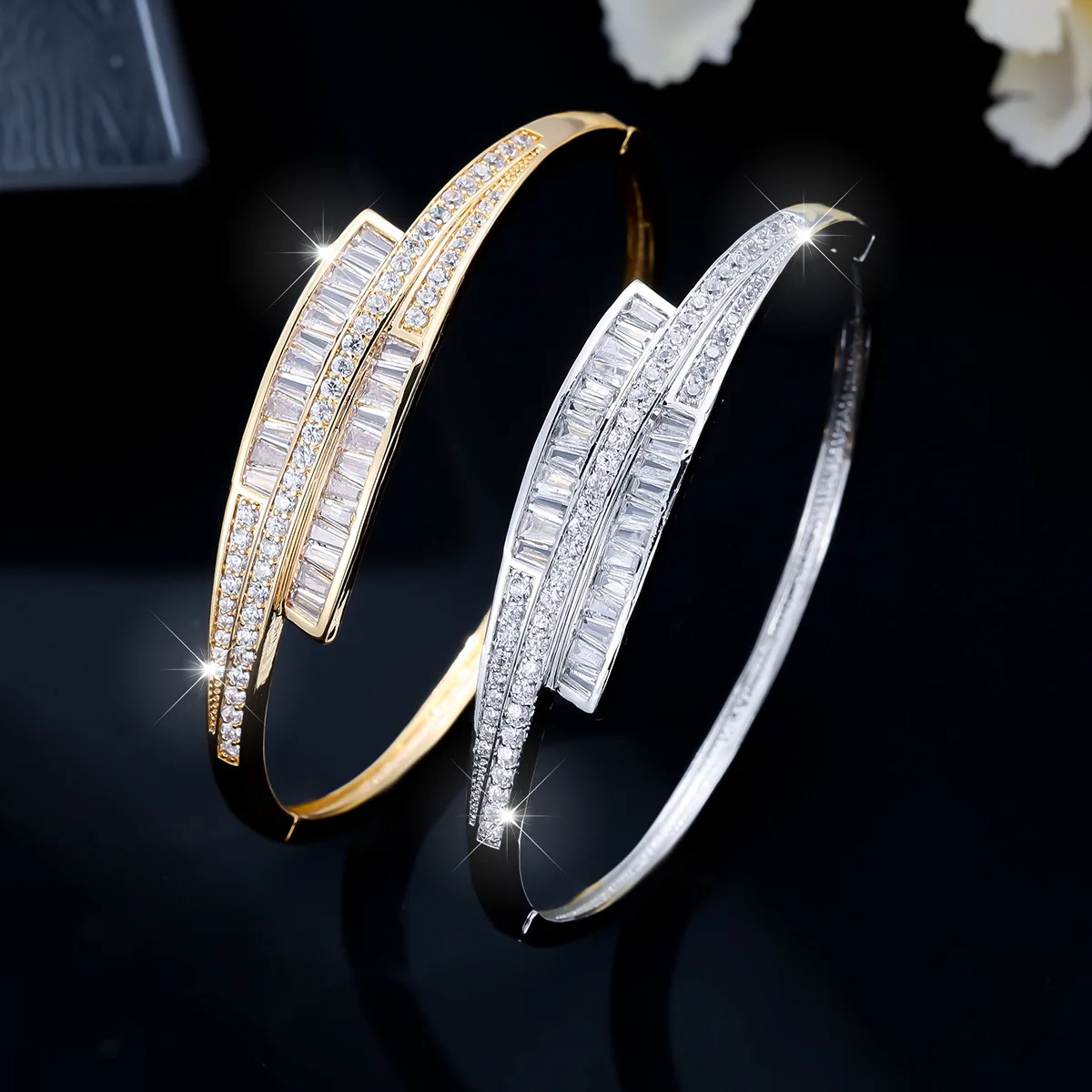

Light Luxury Full Zircon Open Bangle, Irregular Inlaid Zircon Bracelet, High-end Exquisite Fashion Jewelry Party Gift for Women