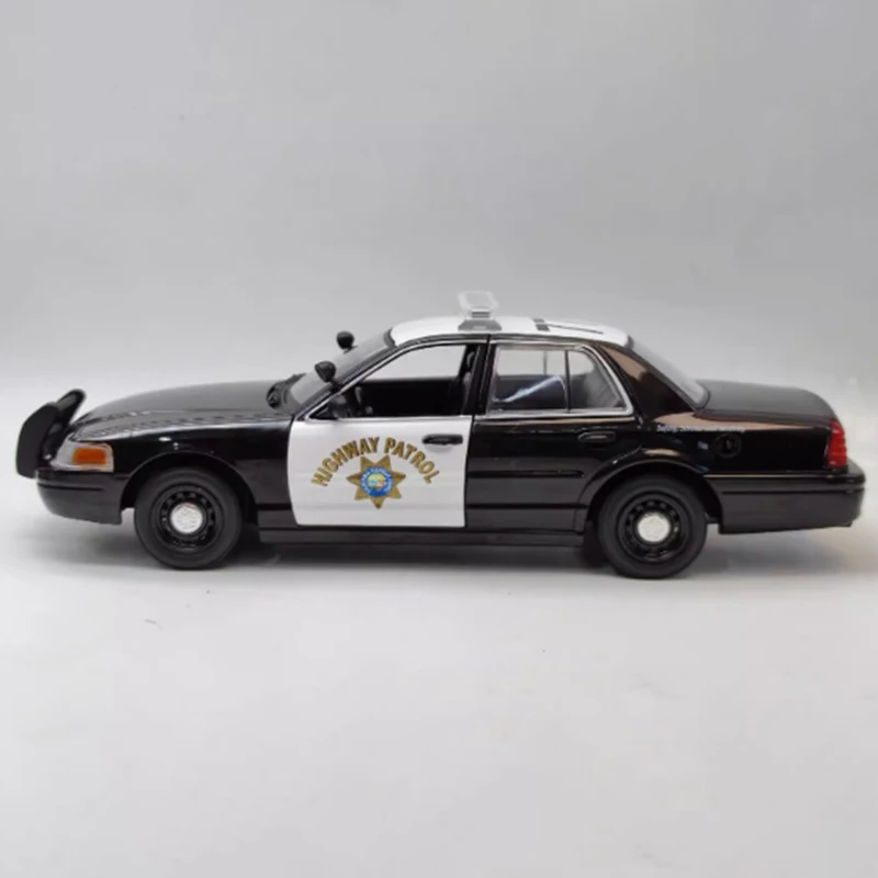 Greenlight 1:24 مقياس 2008 فيكتوريا كراون 85523 سبيكة محاكاة نموذج سيارة مجموعة ثابتة زينت عطلة لعبة هدية تذكارية