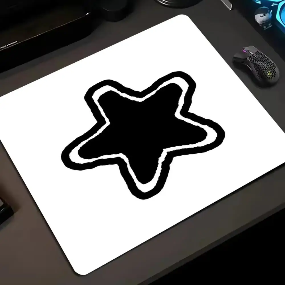 

Black and White Mouse Pad 400x450mm Pro Gaming Mouse Pad - Textured Cloth Surface with Anti-Slip Rubber Base Precision Control