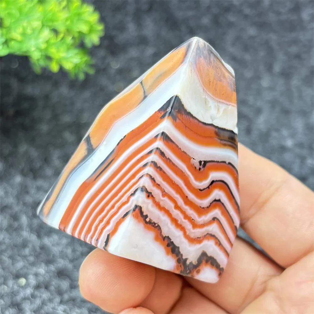 Natural Striped Red Agate Geometric Polyhedron Crystal Silk Agate Mineral Healing Chakra Gemstone Home Decorative Itempolyhedron