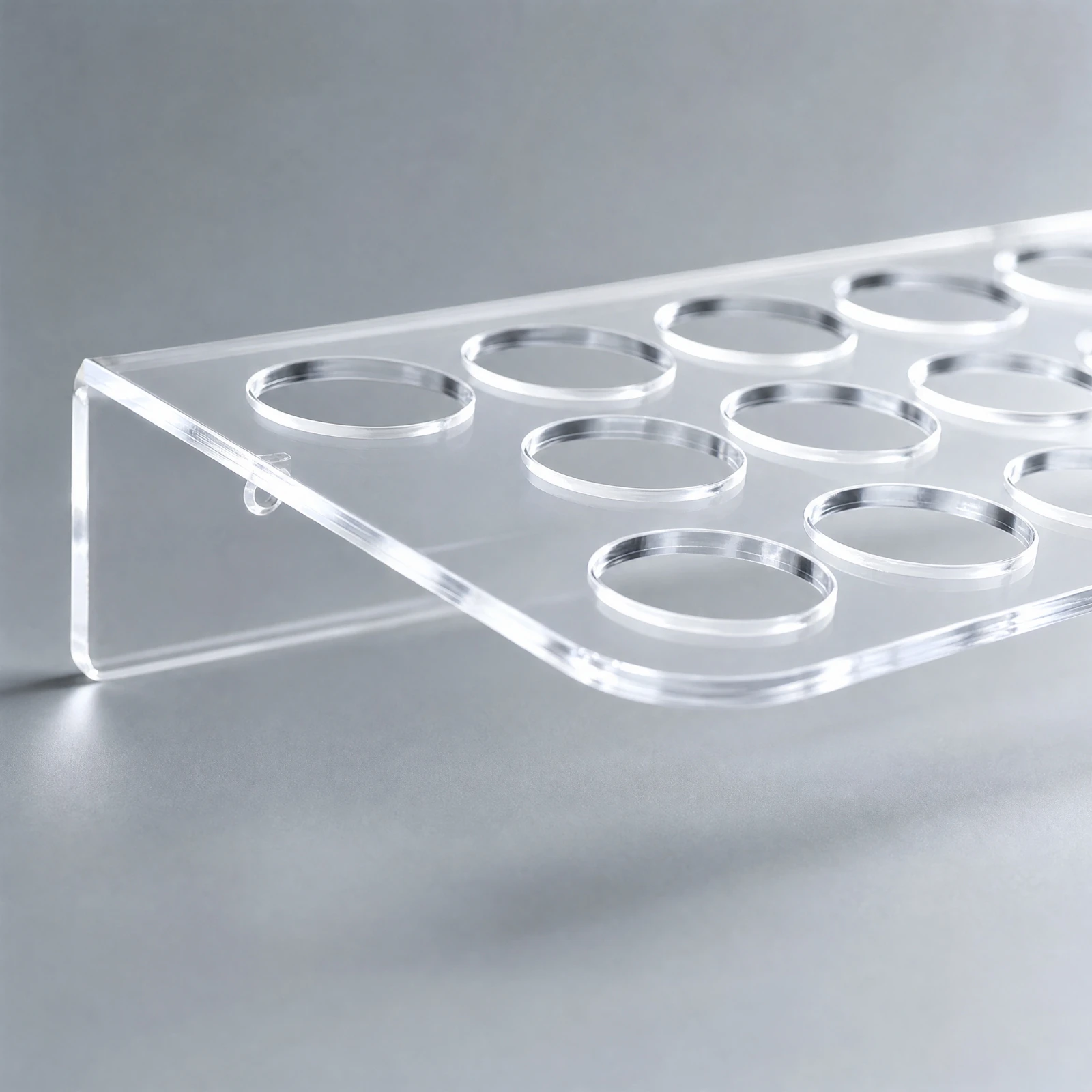 Wall-Mounted Scissor Holder with 17 Slots Space-Saving Clear Acrylic Salon Tool Organizer Grooming Tool Organizer Rack