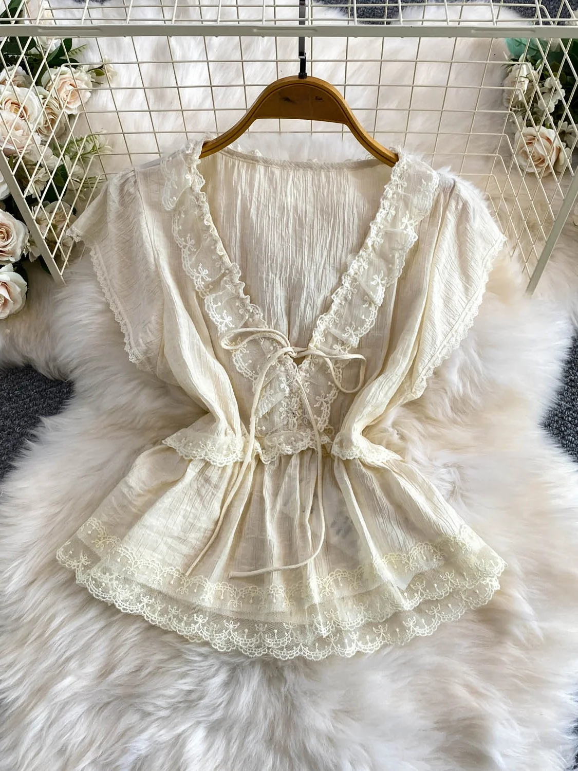 Lace Splice Short Sleeve V-neck Ladylike Shirt Women Summer Drawstring Slimming Hem Top Korean Style Commute Fashion Loose Fit