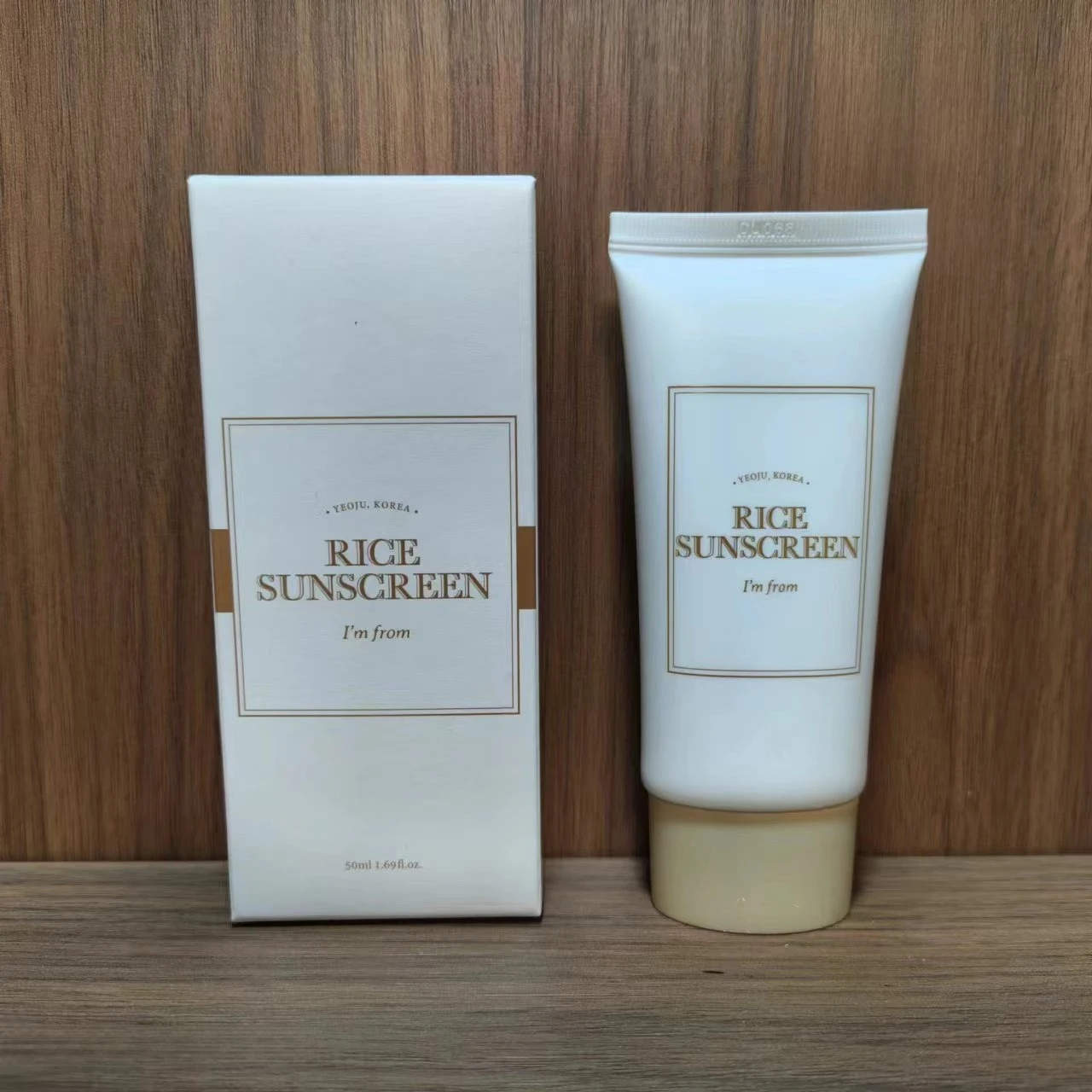 

Солнцезащитный крем для увлажнения риса: питательные вещества рисовые восстанавливают барьер кожи. Непрерывное использование будет сделайте свою кожу более нежным и гладким.