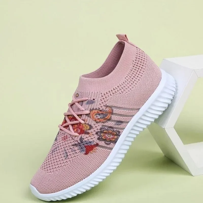 Light Sneakers Women 2024 Fashion Running Shoes Women Breathable Mesh Slip-On Woman Sports Shoes Large Size Zapatos De Mujer