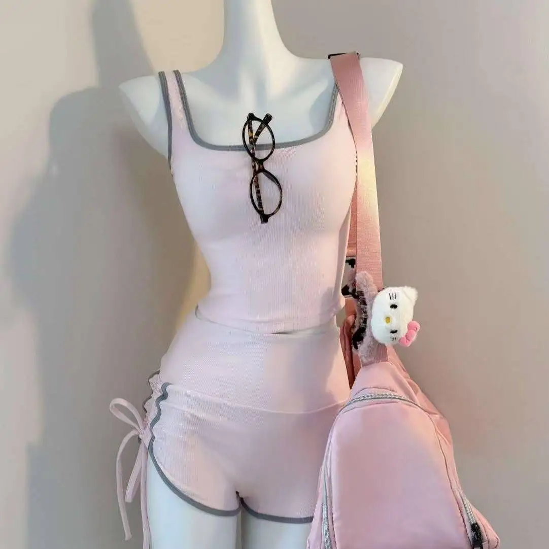 

Летний милый однотонный летний комплект для девочек, домашний спортивный костюм для йоги, корейский модный тонкий жилет, повседневные шорты, костюм, шикарный дизайн