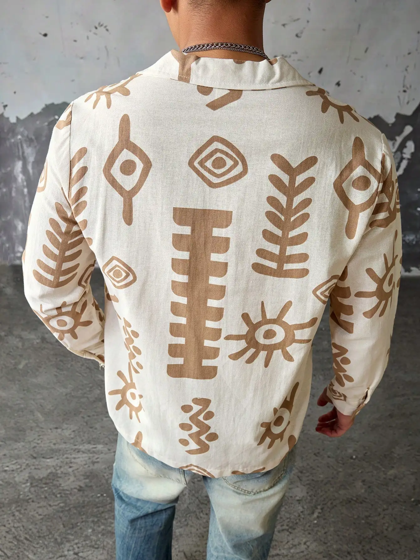 This Men's Long-Sleeved, 100% Cotton Casual Shirt Features a vintage, Bohemian-Style Print. Perfect for Social Gatherings, It Is