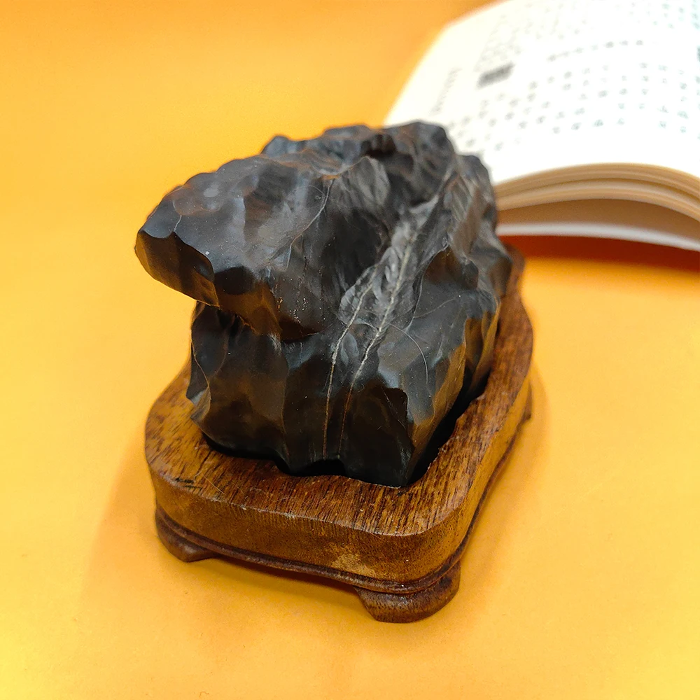 MTBUY 1PC Suiseki Stone Cadeau Homme Sculpture Stone Collection Asian Natural Stone Office Decoration Rough Stone Mountain Rock