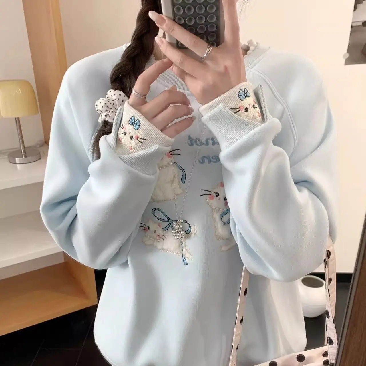 

Японская толстовка с кружевными вставками и начесом, осенне-зимняя, свободного кроя, универсальная, с вышивкой кота, стильная, для пар