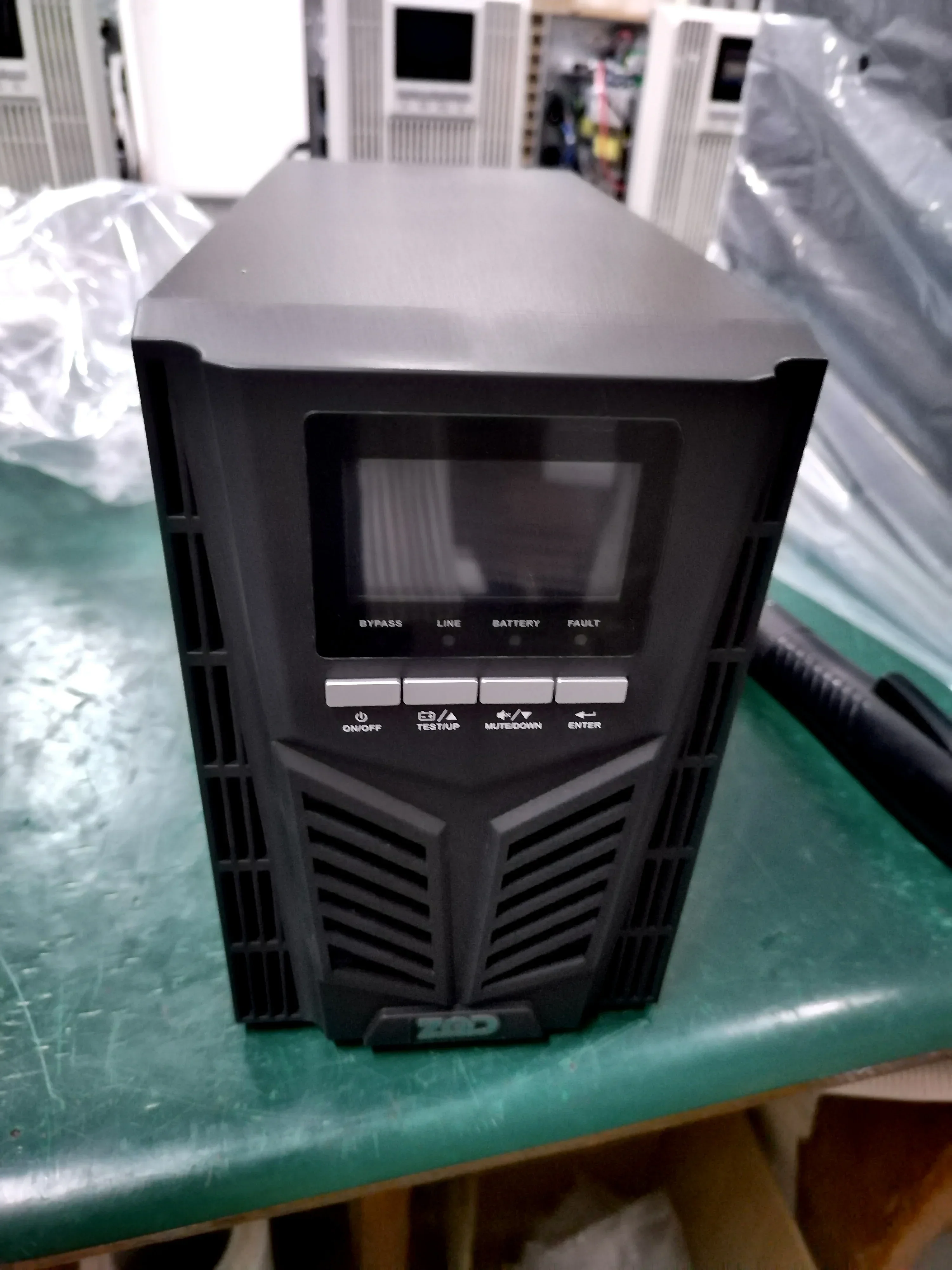 عالية Fre quency على الانترنت UPS 3kVA 2.7KW 120V بطارية احتياطية مزود الطاقة للاستخدام المنزلي