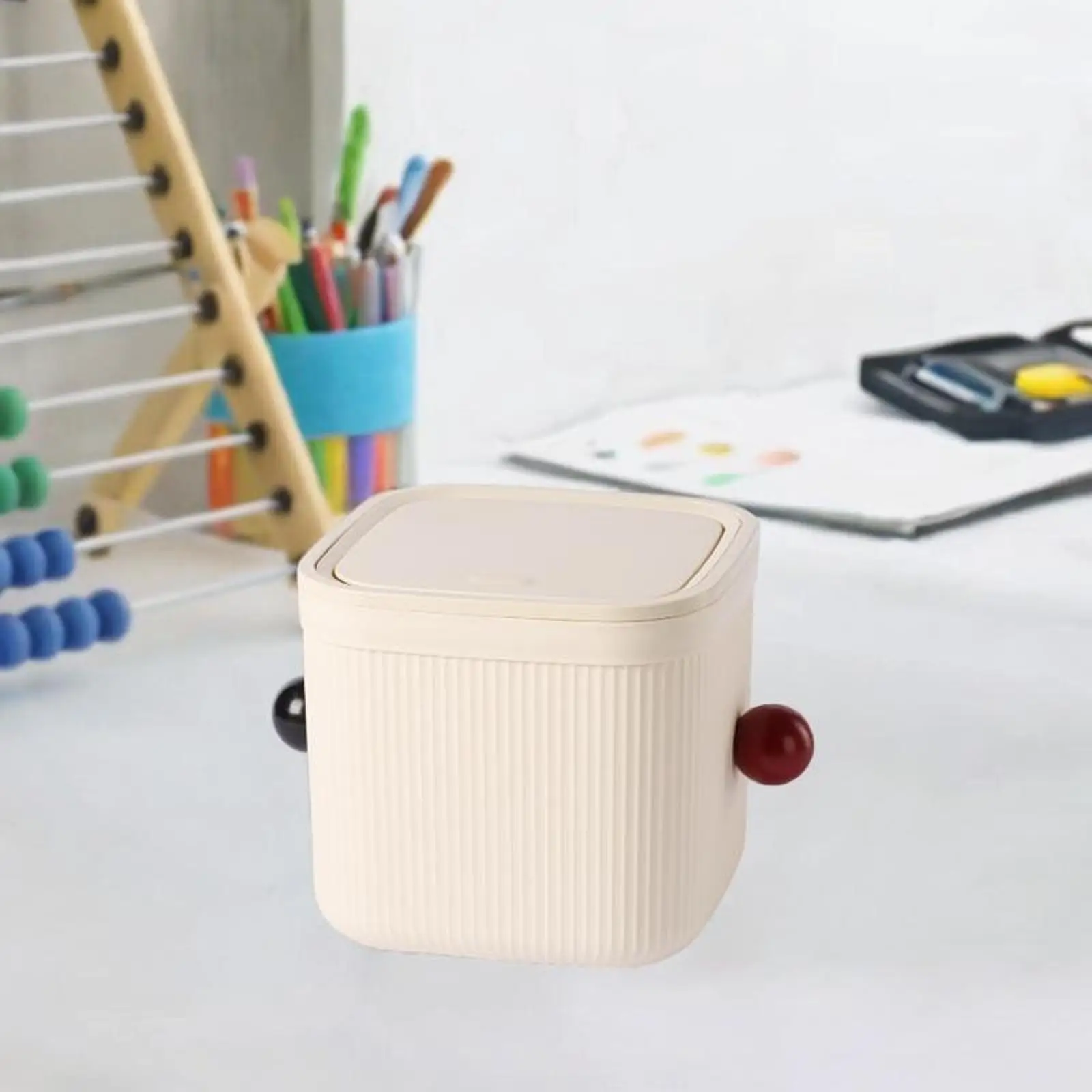 

Desktop Trash Can Easy to Clean Multifunction Garbage Bin Garbage Basket for Living Room Coffee Table Vanity Household Apartment