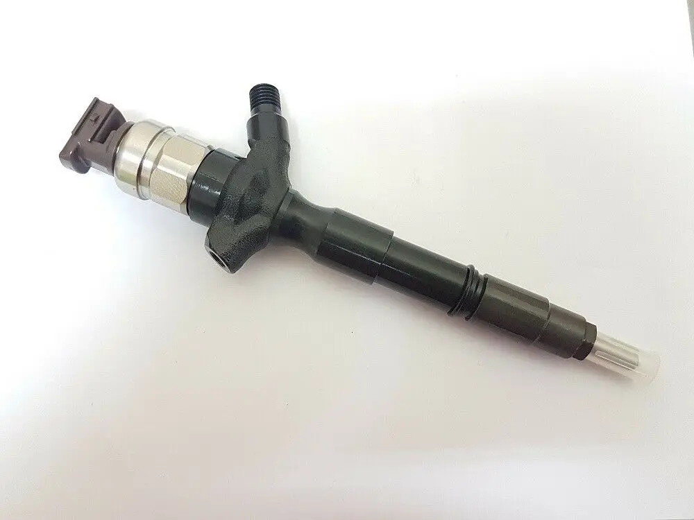 Common Rail Injector 23670-09070 Genuine Fuel Injector 2367009070 For Toyota Hilux 1KD-FTV OEM Auto Parts 23670-0L020