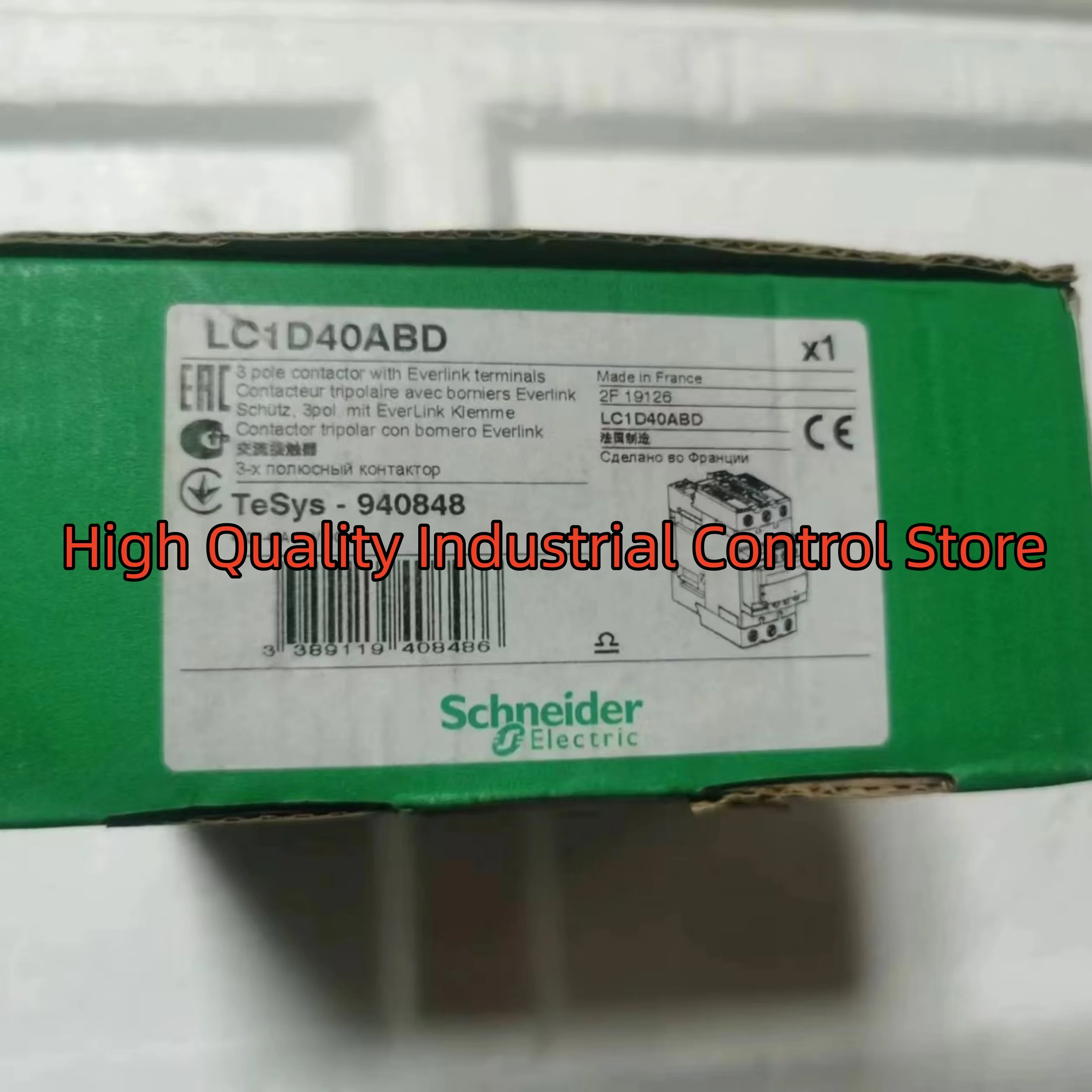 

Контактор новый LC1D40ABD LC1D65AM7C