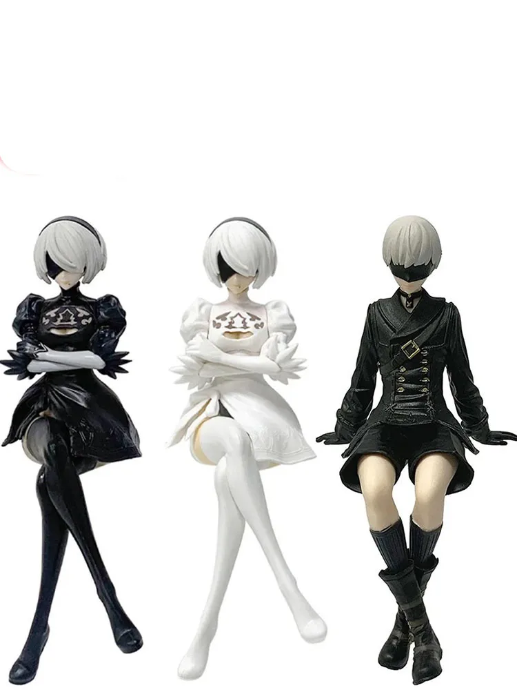 Auf Lager: 13–15 cm schwarz-weiße brandneue Figur, PVcSitting Pose-Modell, Geschenkspielzeug in Sammlerqualität, Neujahrs- und Weihnachtsgeschenk
