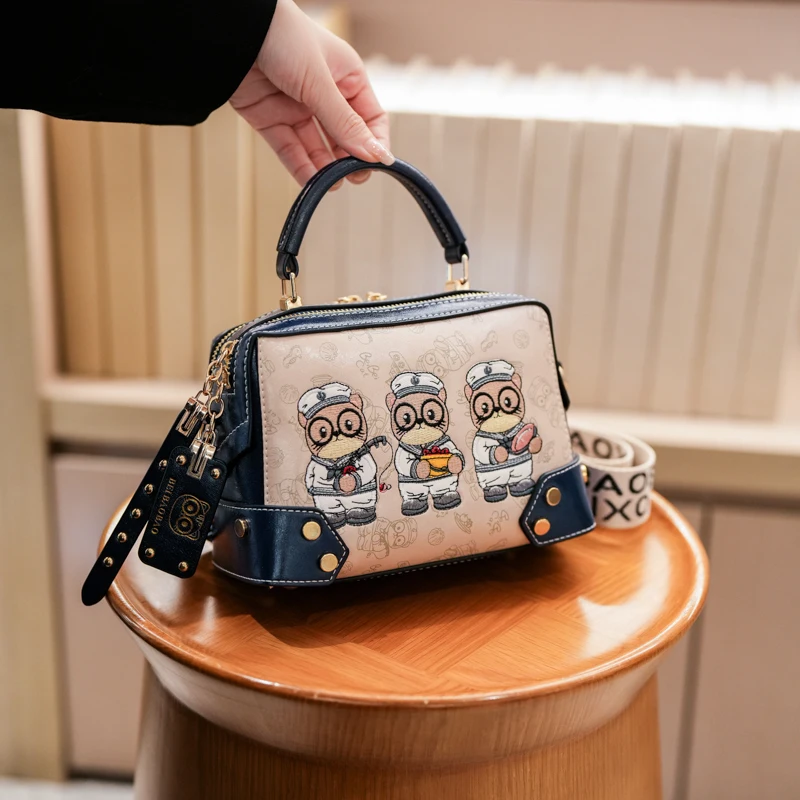

Little Bear embroidery design for ladies' purse,Women handbag 2025 fashion Totes handbag for women,rivet shoulder crossbody bag