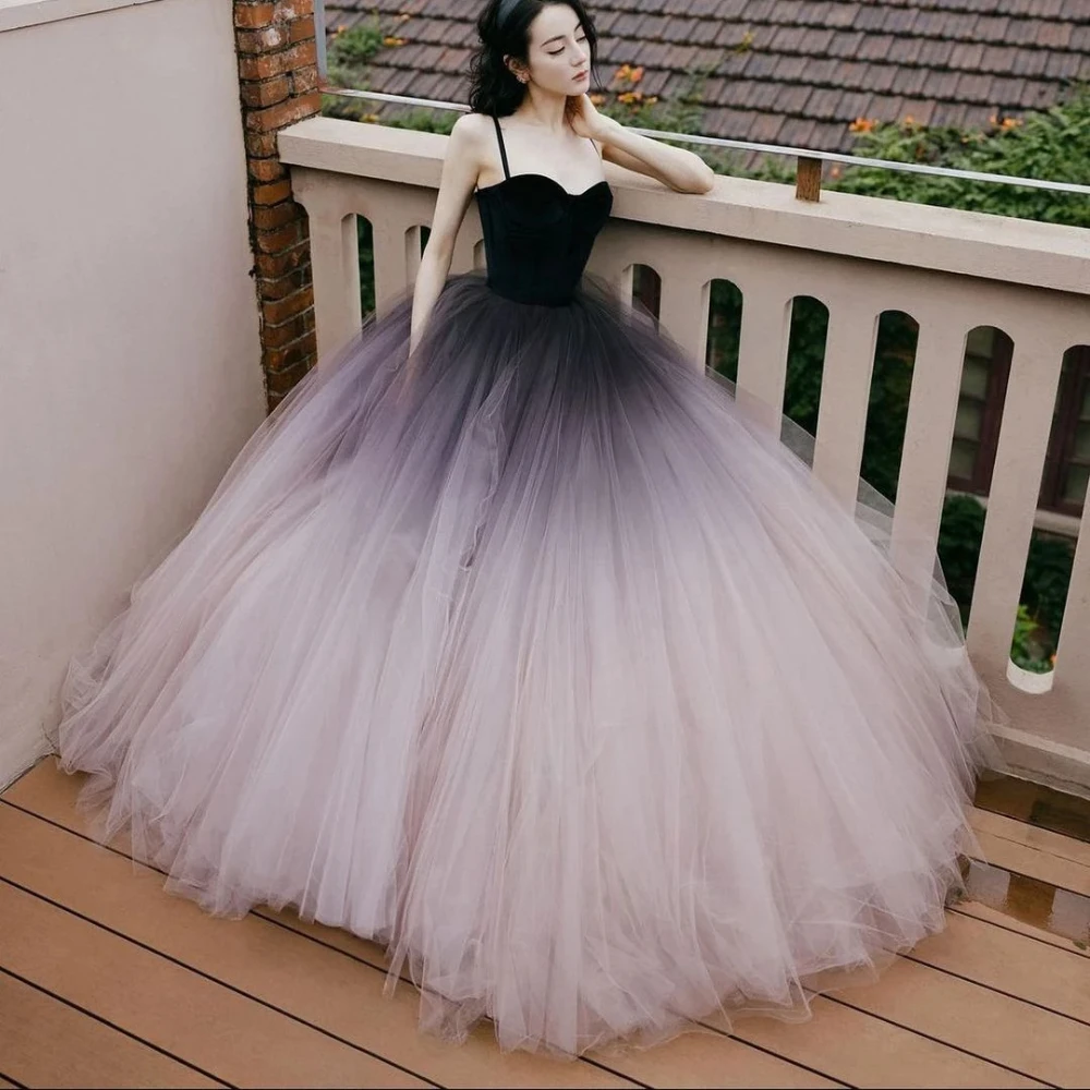 Gradient Color Evening Dresses Fashion Spaghetti Strap Sweetheart Tulle Ball Gowns Sweep Train Layered Puffy Prom Party Dresses