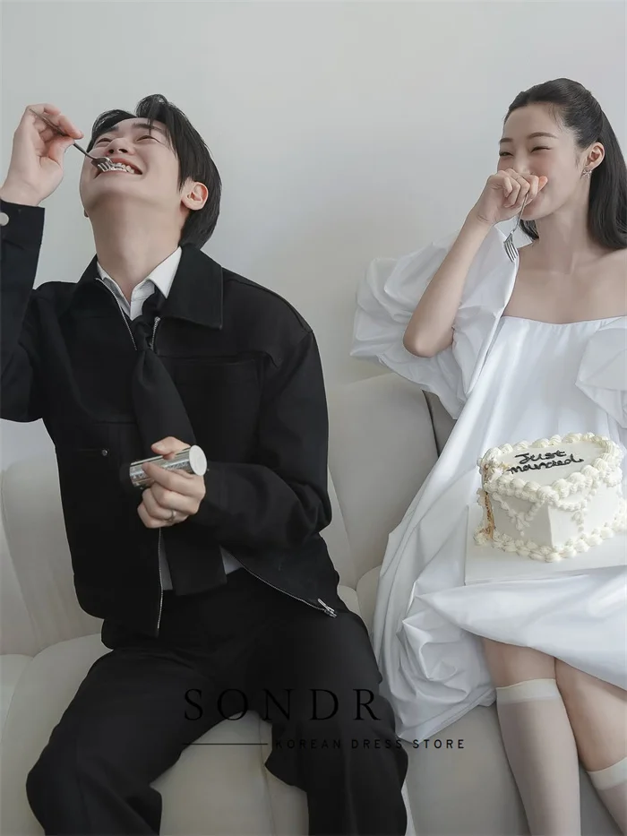 Sondr encantadores vestidos de boda coreanos a presión nuevo cuello barco mangas abullonadas vestido de novia personalizado vestido corto para sesión de fotos 2025