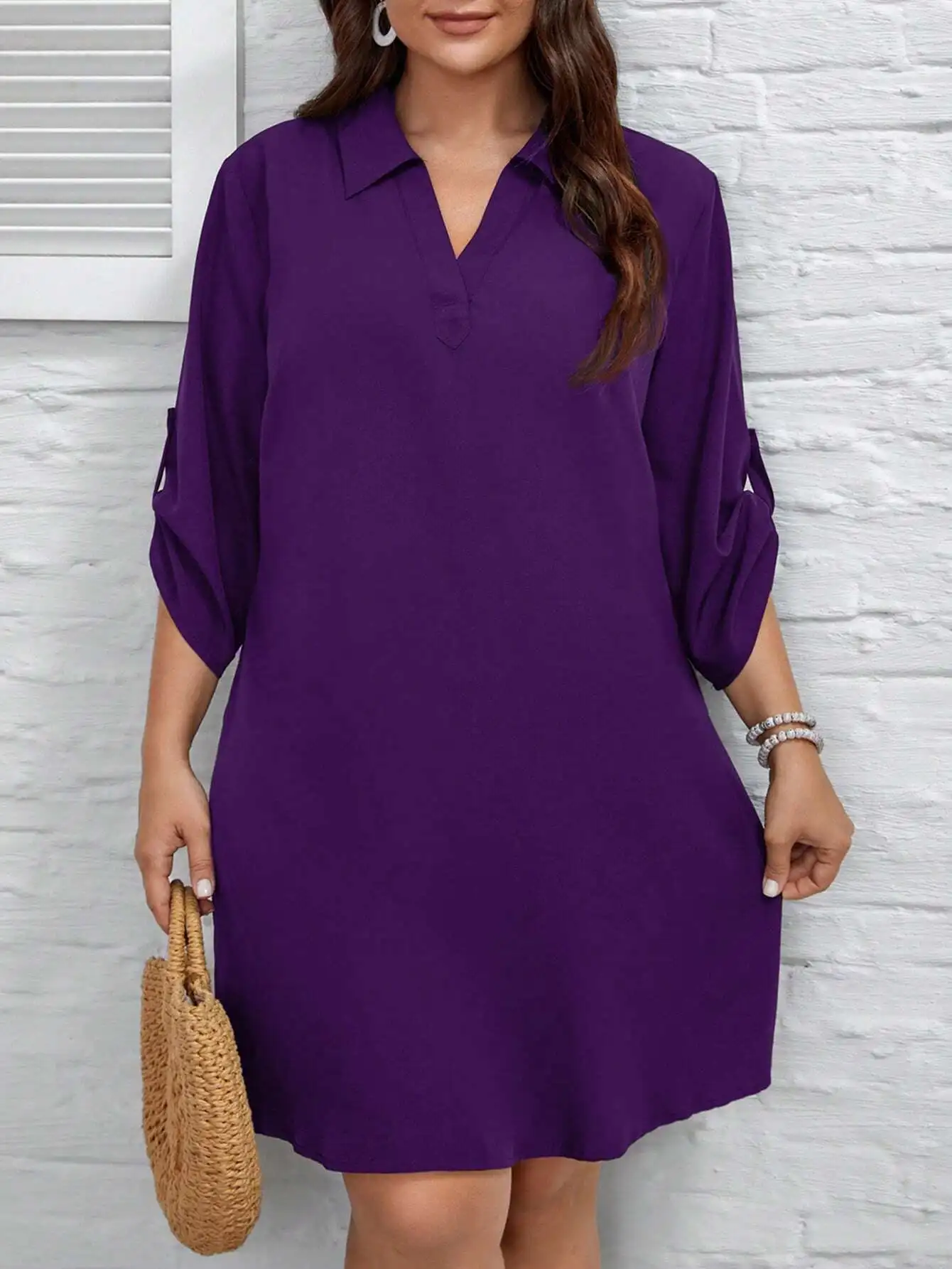 

Пурпурное платье-рубашка больших размеров с отворачивающимися рукавами, свободного кроя