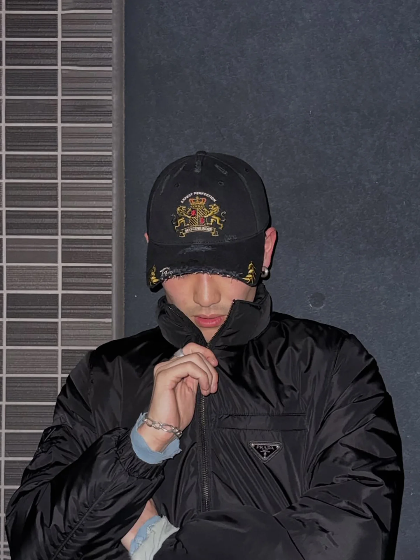 martine-rose-embroidered-duckbill-cap-washed-vintage-curved-brim-baseball-cap-round-top-tearaway-cotton-unisex-hat