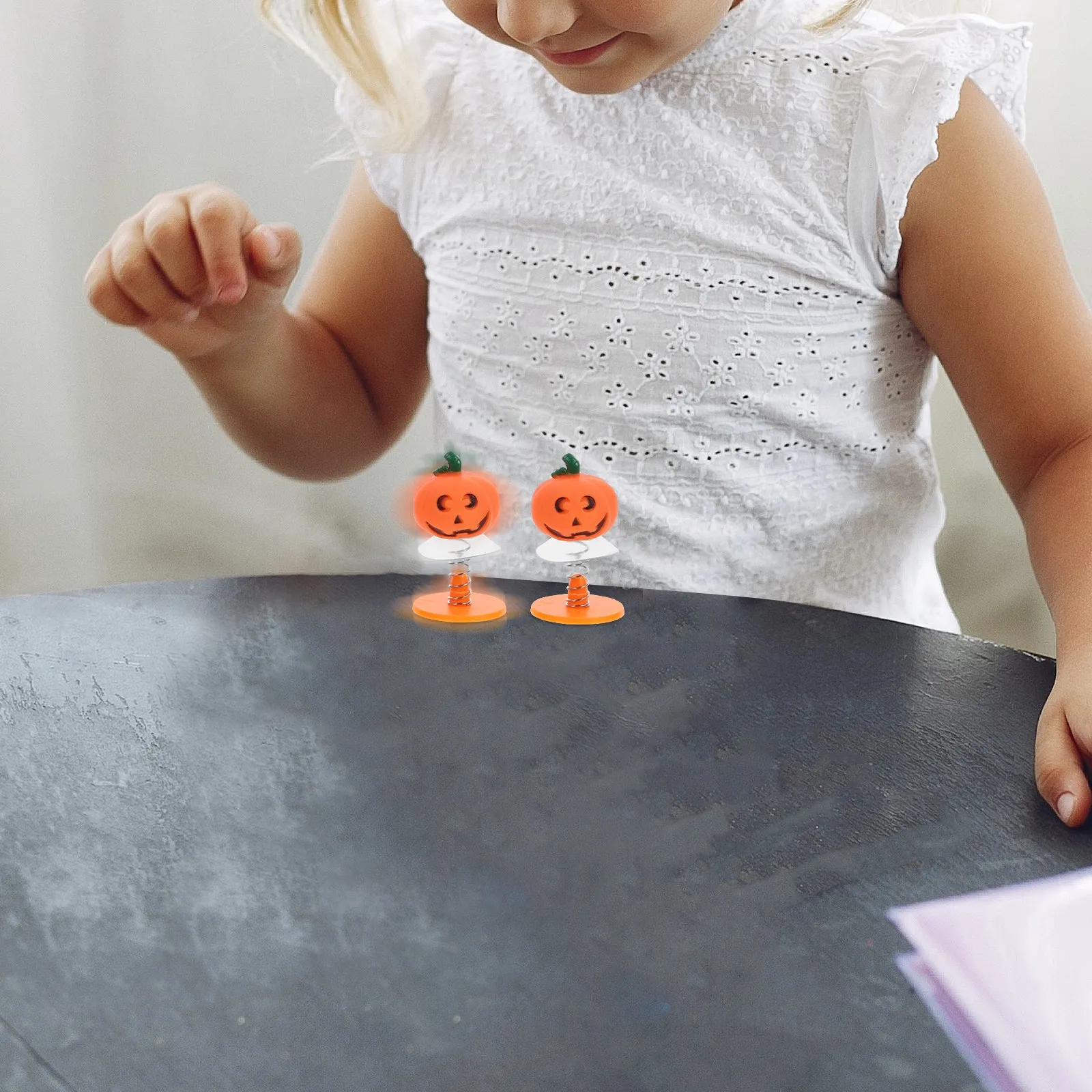 

Набор из 5 штук: Прыгающие мультяшные тыквы на пружинах для Хэллоуина – декорации для вечеринок, офиса, рабочего стола, детских праздников и развлечений