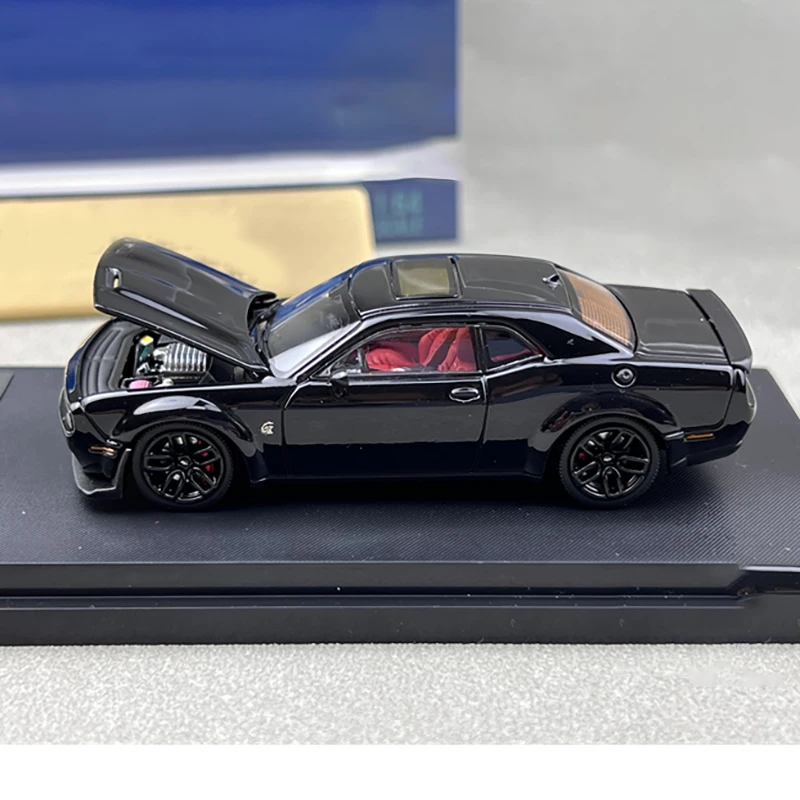 Diecast Model Car 1/64 Size Dodge Challenger SRT Hellcat Alloy Car Model Collection Toys for Boys Gift