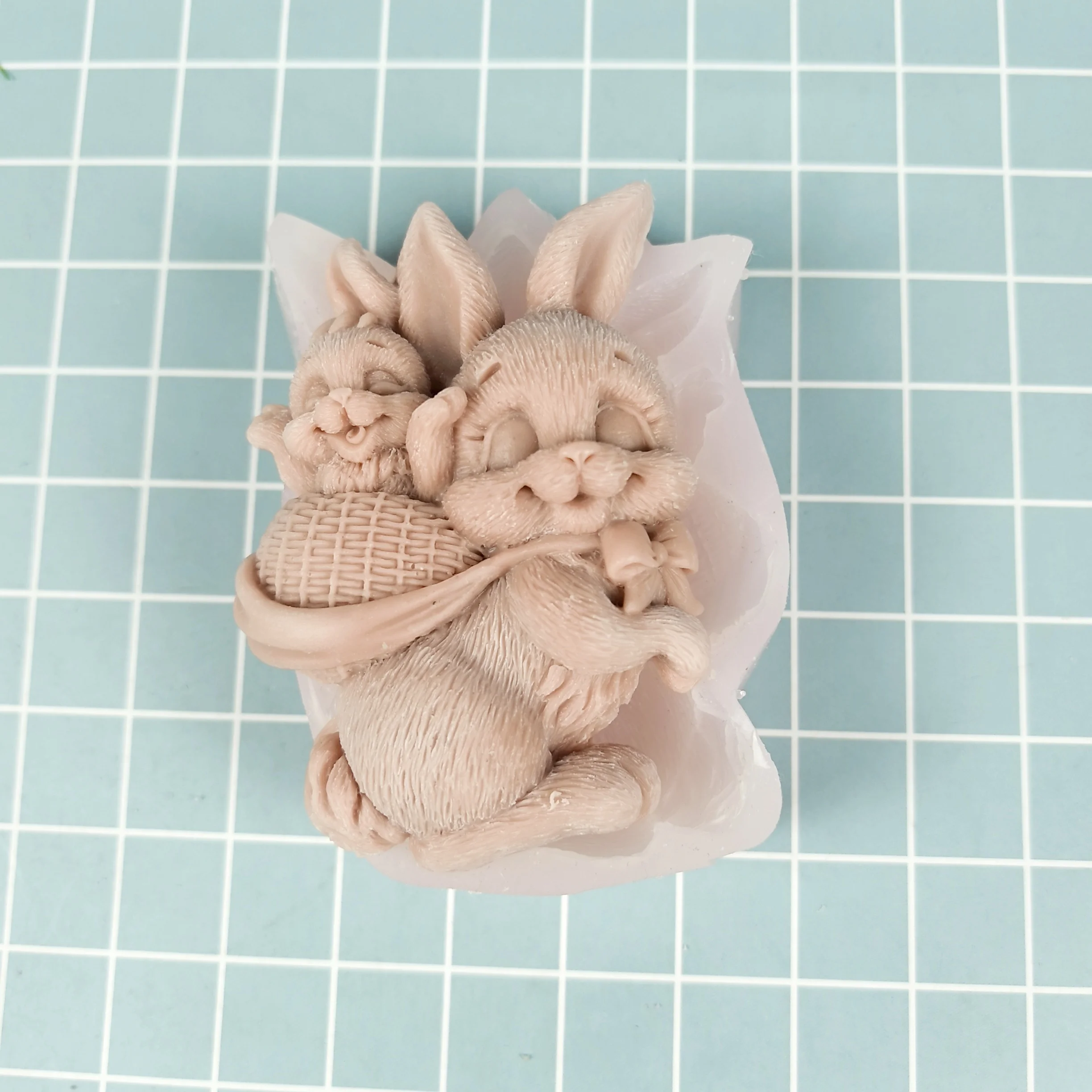 

Bunnys Mold Cute Rabbit Mother&Baby Soap Molds Silicone 2D Animals Wedding Birthday Clay Resin Mould