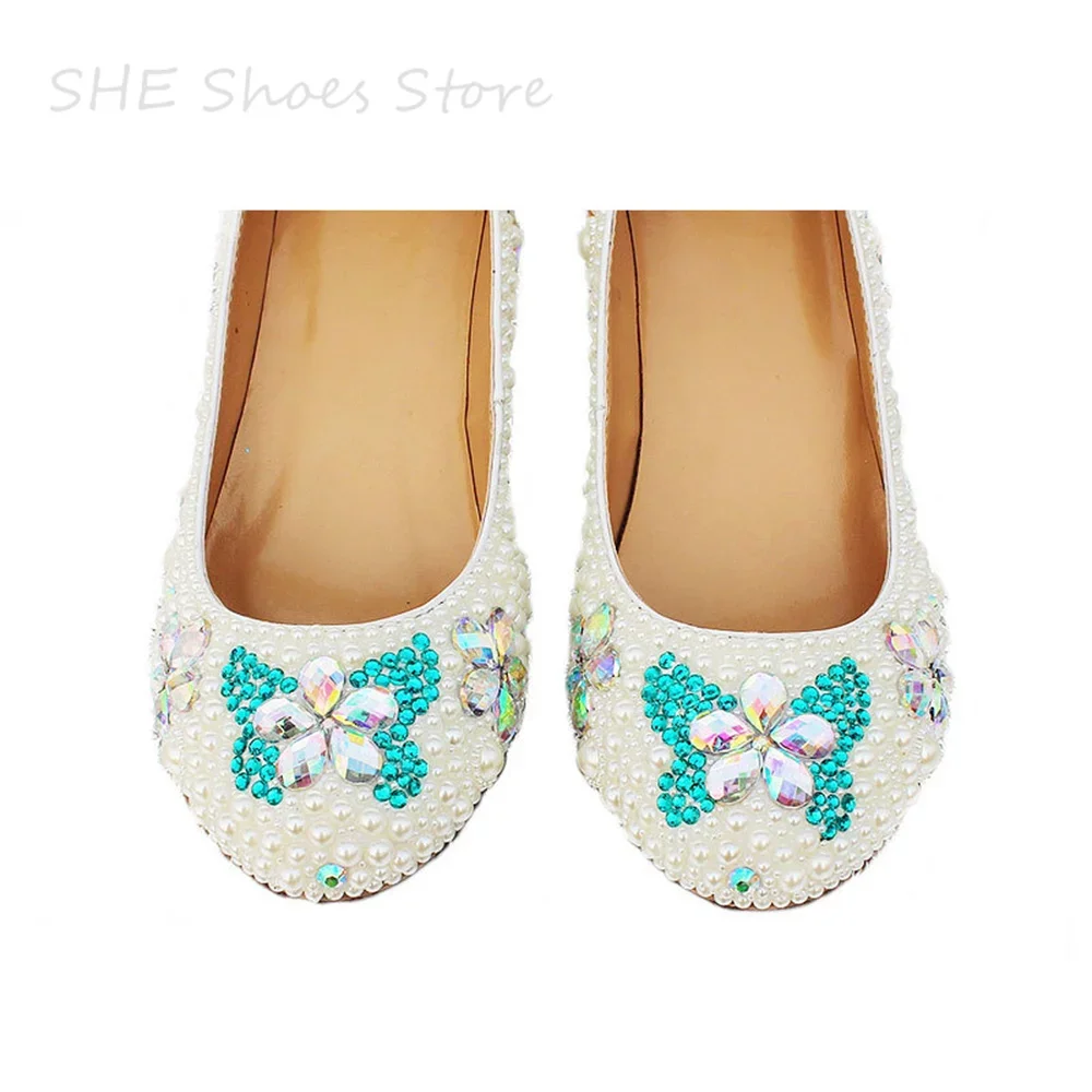 Handmade Pearl ผู้หญิงปั๊มตื้นงานแต่งงานชุดเจ้าสาวรองเท้า Rhinestones กลีบตกแต่งรองเท้าส้นสูงสุภาพสตรี Catwalk รองเท้า