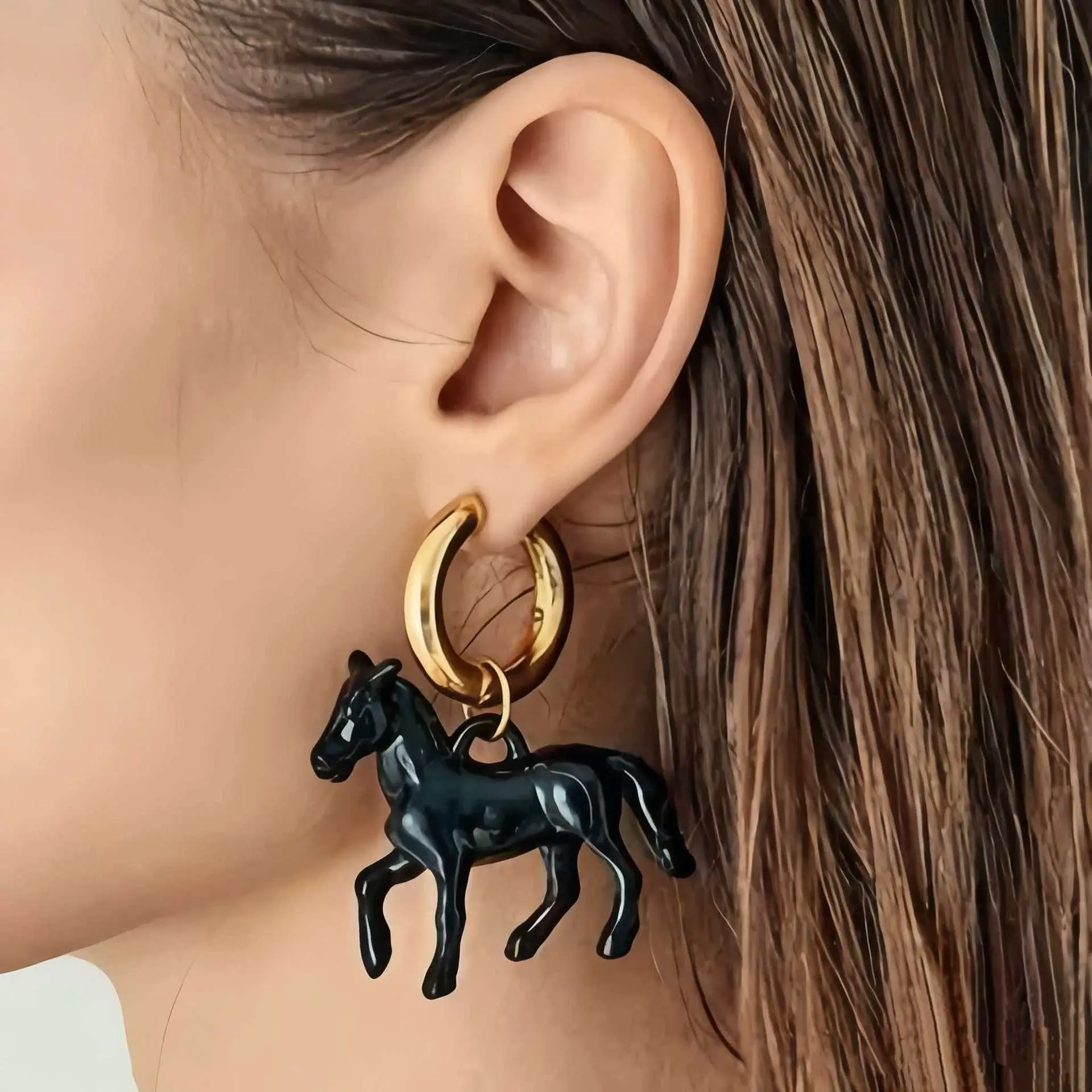 LATS Stainless Steel Ear Clasps Stereoscopic Small Horse Dangle Earrings for Women Cute Animal Charm Jewelry Holiday Gift