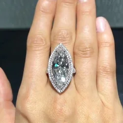2024 Bling Bling Crystal Marquise Cubic Zirconia Ring Modern Design Wedding Engagement Accessories for Women Wholesale Bulk