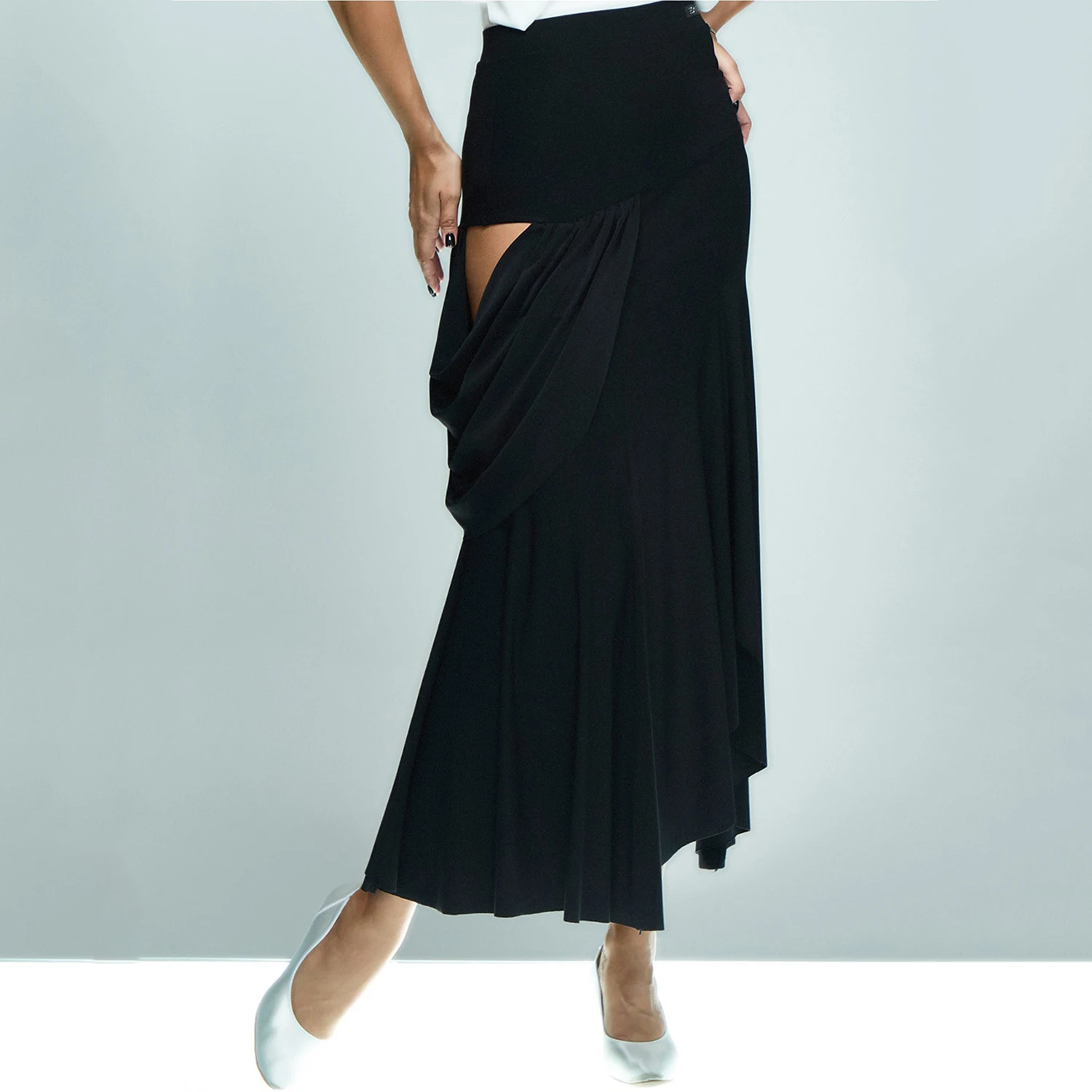 Nueva falda de baile de salón negra para mujer, falda larga calada con abertura, ropa de práctica de baile de vals, traje de baile latino para adultos DNV24075