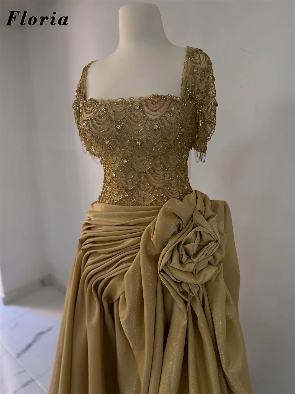 Elegant Gold Beading Prom Dresses Ruffles A Line Skirt Formal Occasion Dress Customized Cape Short Sleeves Engagement Party Gown