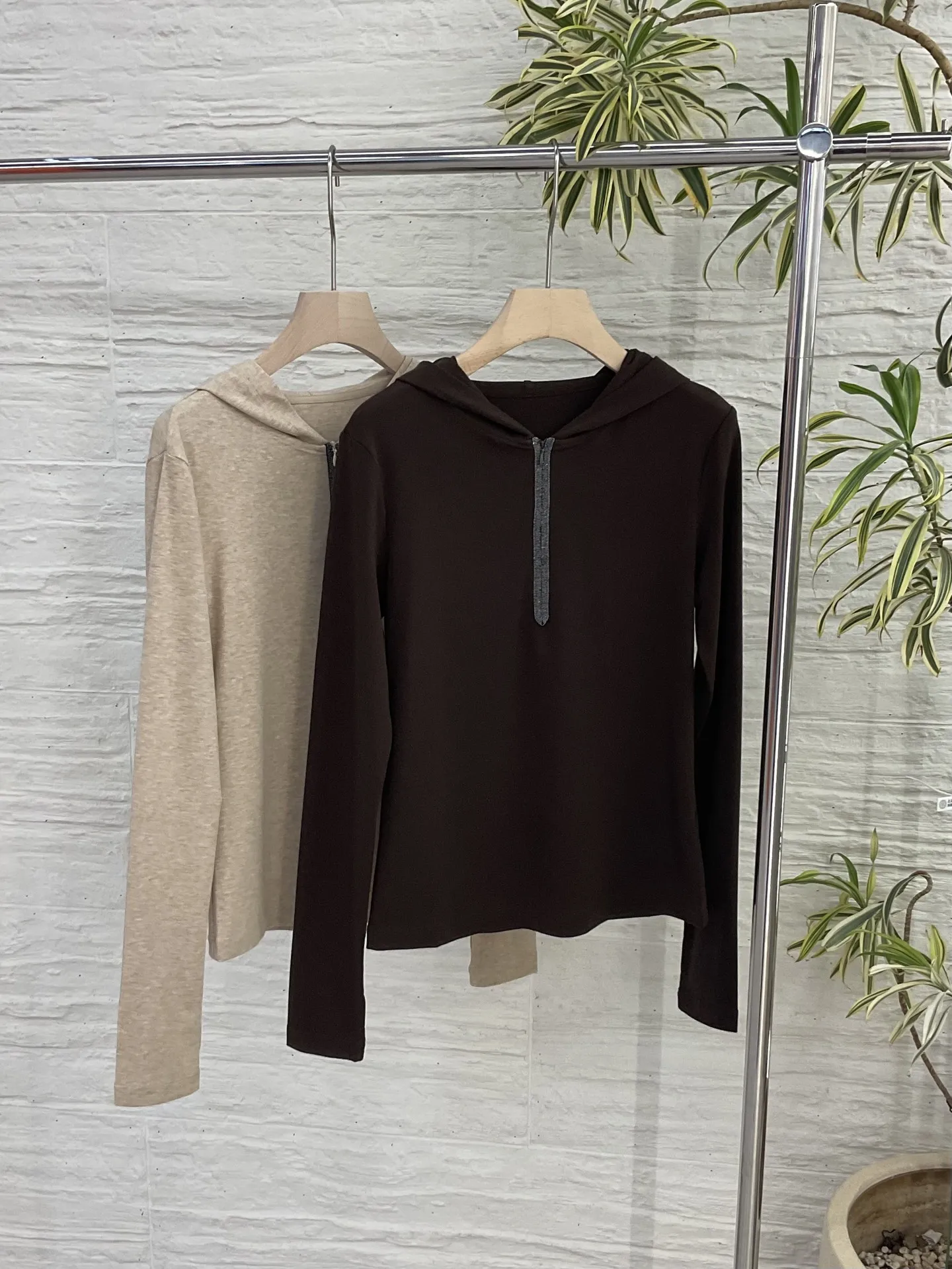 

Женский трикотажный топ с капюшоном, облегающий, с длинными рукавами