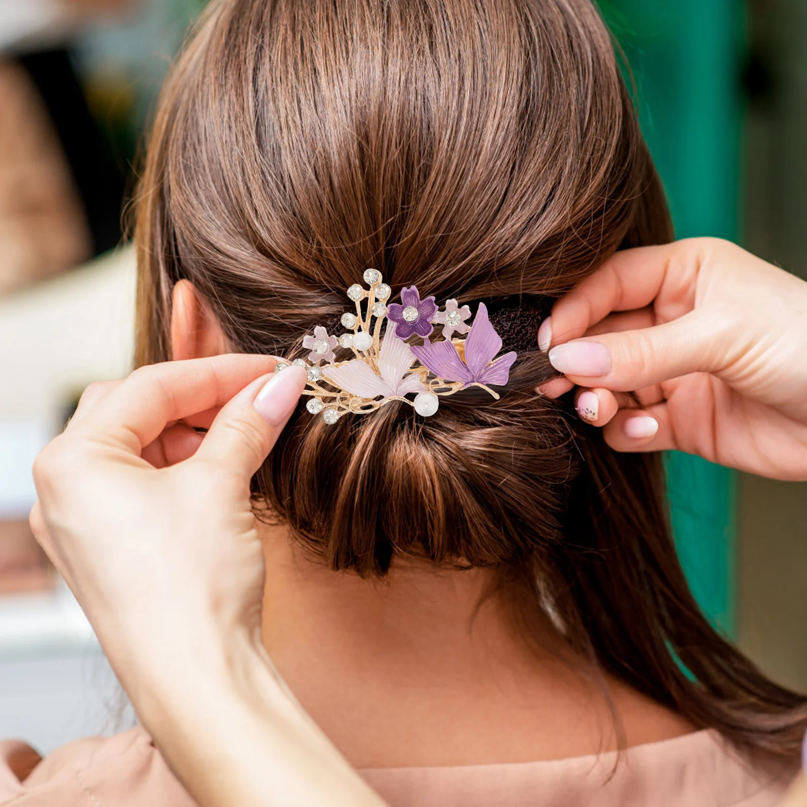 

Vintage Flower Hair Clip Retro Alloy Butterfly Hairpin Rhinestones Faux Pearls Stylish Barrette Suitable for Daily Special