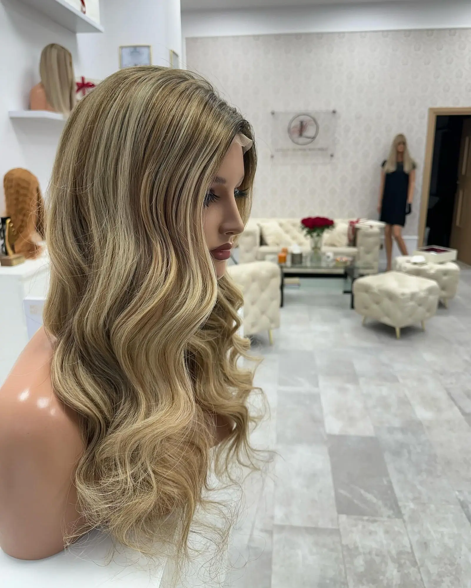 Top vente nouvelle vague de corps longue longueur synthétique dentelle frontale perruques avec des racines d'ombre mettre en évidence Ombre haute qualité fibre brune